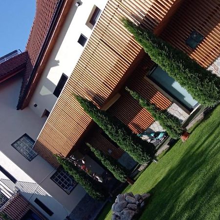 מלון בראשוב Casa Borgo מראה חיצוני תמונה