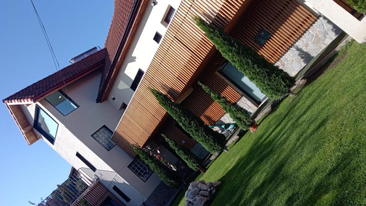 מלון בראשוב Casa Borgo מראה חיצוני תמונה